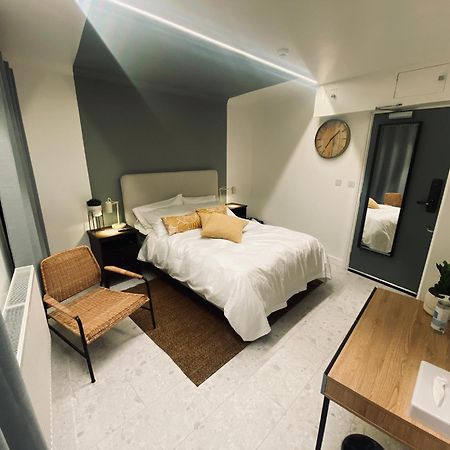 Station Rooms Вінчестер Екстер'єр фото